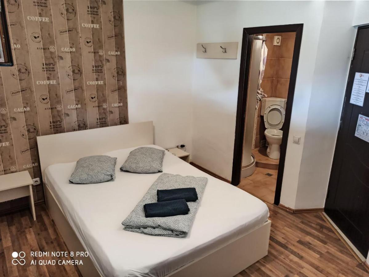 Quik Hotel Брашов Екстериор снимка