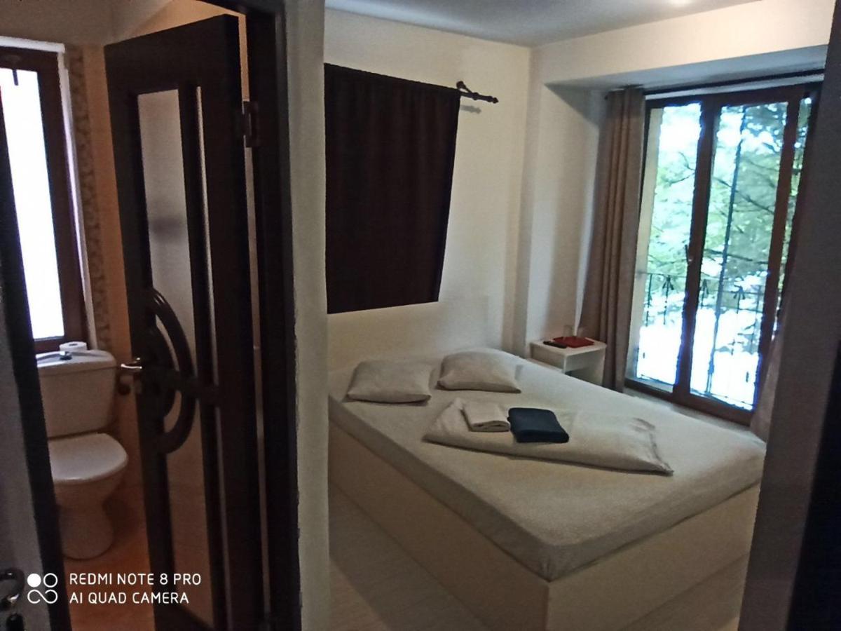 Quik Hotel Брашов Екстериор снимка