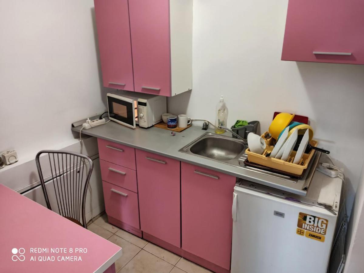 Quik Hotel Брашов Екстериор снимка