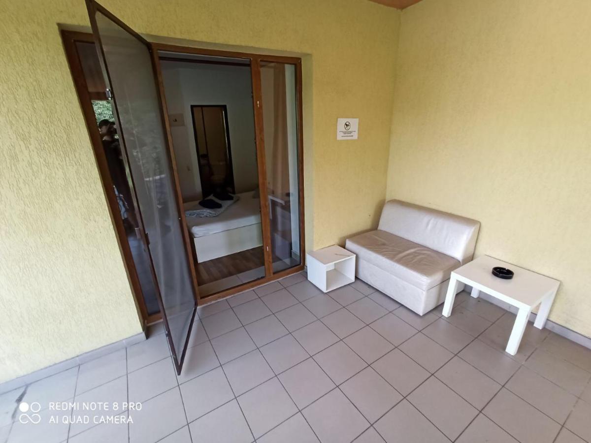 Quik Hotel Брашов Екстериор снимка